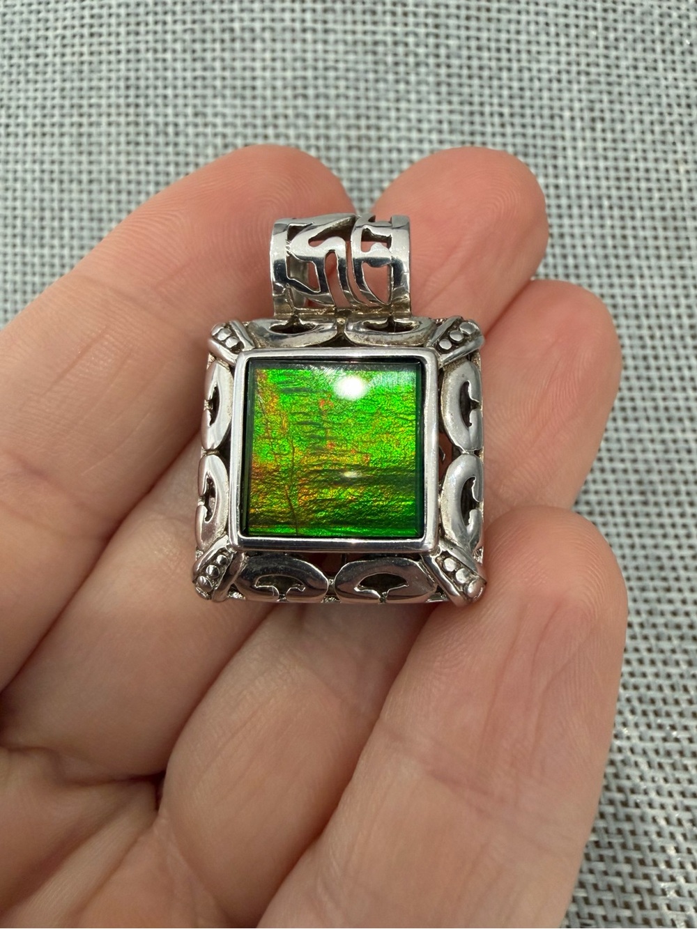 Vintage Sterling Silver Korite Ammolite Pendant